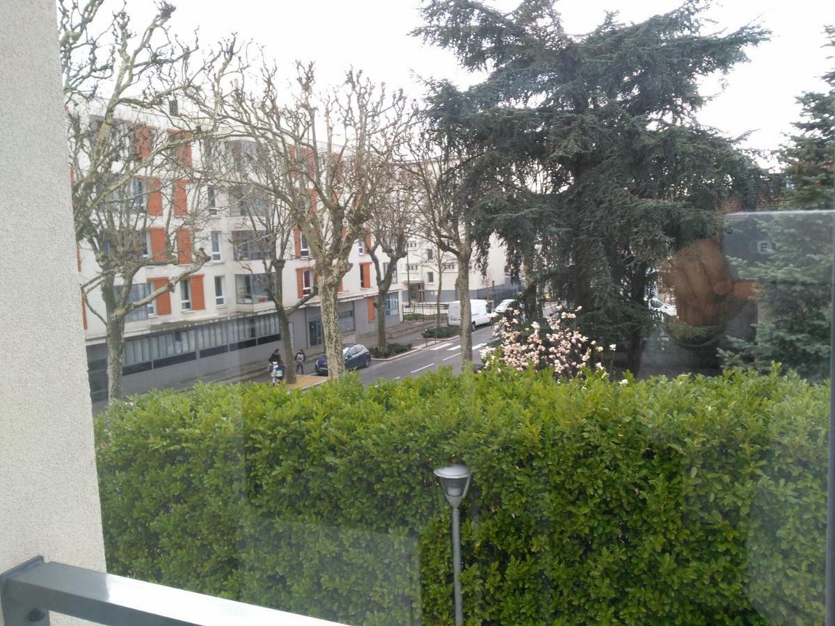 Appartement F3 Avec Parking Privee Saint-Priest  Zewnętrze zdjęcie